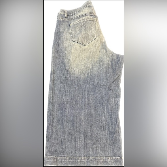 Lane Bryant - Stone Washed Classic Wide Leg Denim Capri Pants 18 - Picture 2 of 5